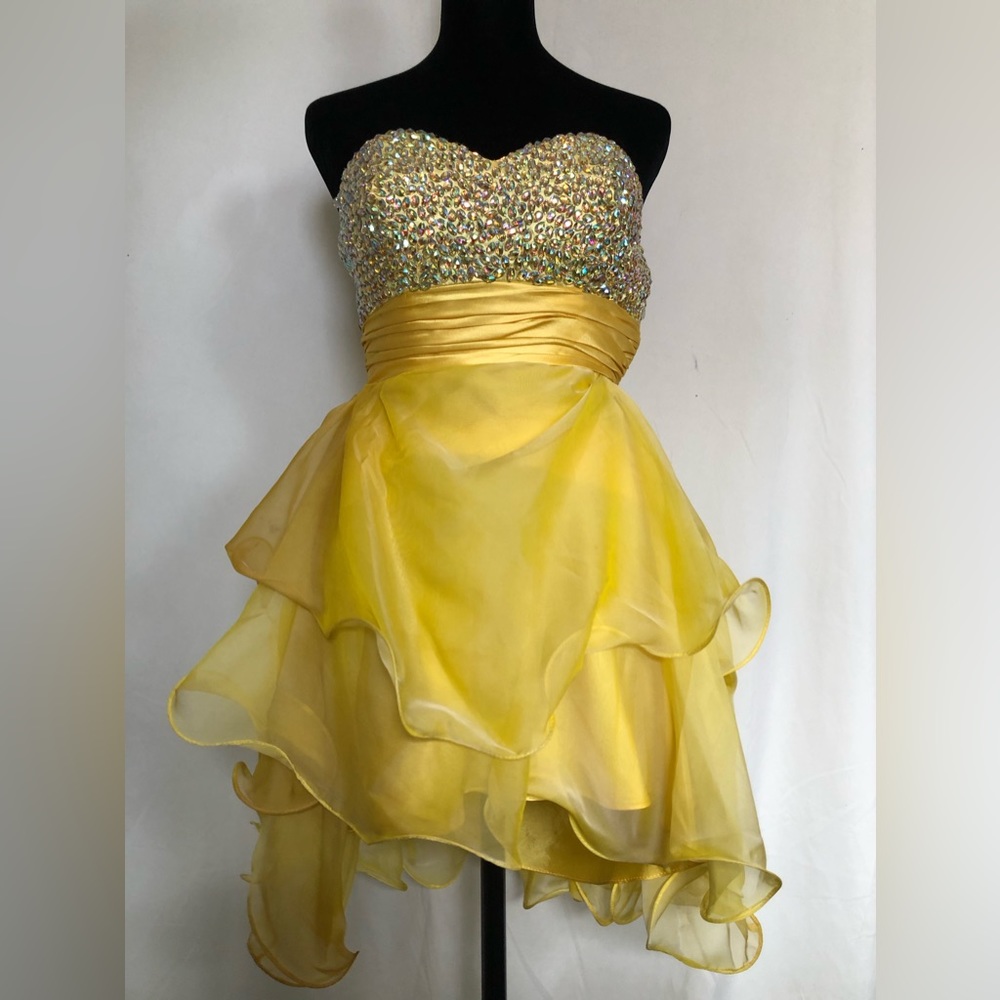 Fancy Yellow Runway Dress